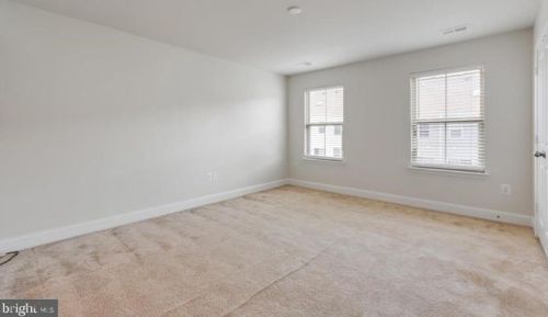 4512 Potomac Highlands Cir, Triangle VA  22172-1791 exterior