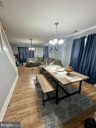 473 Lynwood Ave, Trenton, NJ 08629-1206