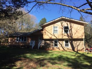 129 Hanvey Dr, Seneca SC  29672-2418 exterior