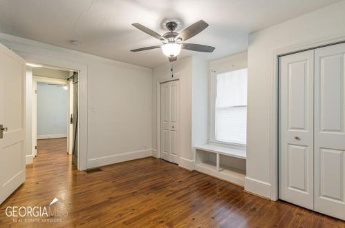 3314 Harris Dr, Atlanta GA  30337-1005 exterior