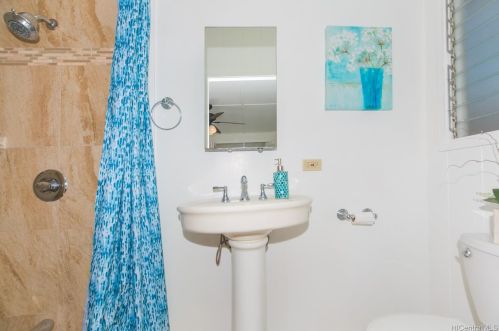 536 12 Ave, Honolulu HI  exterior