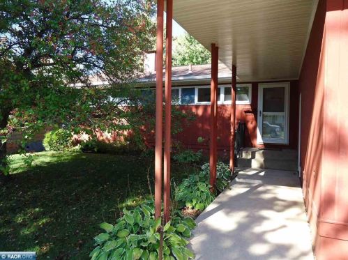 513 Inner Dr, Hibbing, MN 55746-2679