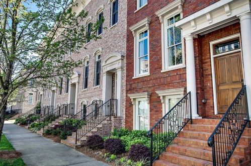 226 Montag Cir, Atlanta GA  30307-5504 exterior