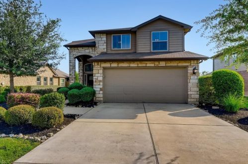 221 Purple Martin Ave, Uhland TX  78640-9202 exterior