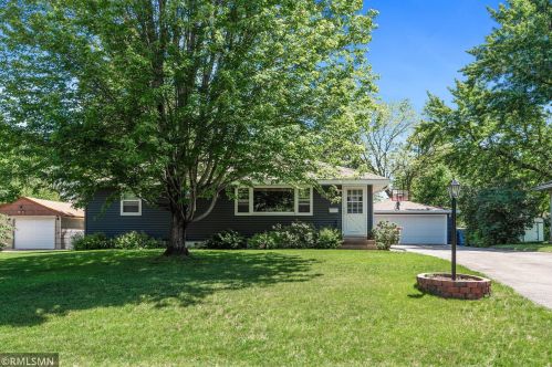 6231 6th St, Minneapolis, MN 55432-5038