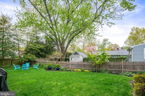 308 Linden Ave, Tavistock NJ 08033-2519 exterior