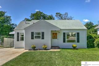 3328 53rd St, Omaha, NE 68104-3510