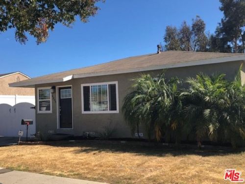 4864 134th St, Hawthorne, CA 90250-5057