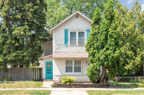3204 42nd Ave, Minneapolis, MN 55406-2243