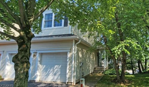 7 Cypress Ct, Clinton, NJ 08809-2614