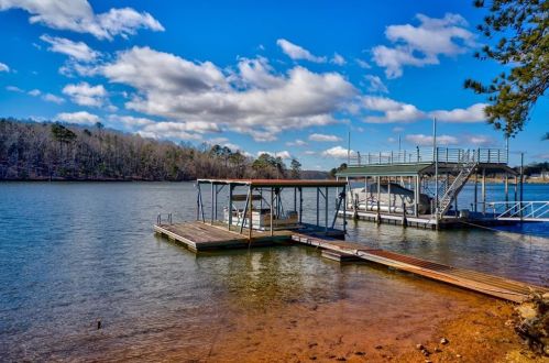 84 Chalet Cir, Dawsonville, GA 30534-7101