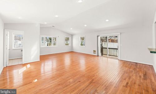 2711 Henderson Ave, Silver Spring MD 20902-1919 exterior