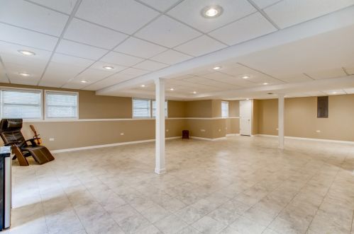 308 Century Dr, Pingree Grove IL  60140-4014 exterior