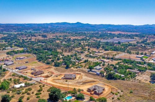 29264 Duffwood Ln, Valley Center, CA 92082-5923