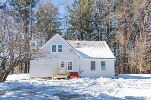 15 Hampshire Hills Ln, Wilton, NH 03086-5500