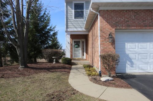 9048 Falcon Greens Dr, Bull Valley, IL 60014-2776