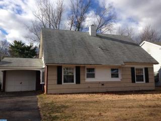 58 Parkside Cir, Willingboro, NJ 08046-2611