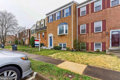 3045 Creel Ct, Woodbridge VA  22192-1845 exterior