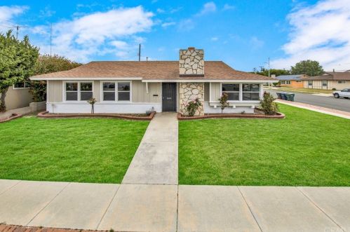 16714 Spruce Cir, Santa Ana, CA 92708-2348