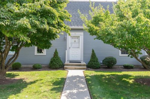 76 Old Towne Rd, Cheshire, CT 06410-3131
