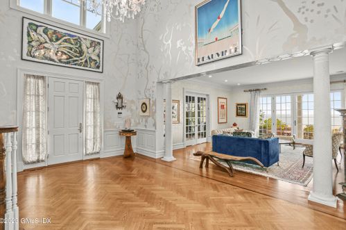 240 Byram Shore Rd, Greenwich CT  06830-6932 exterior