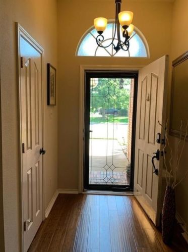 10617 Fossil Hill Dr, Fort Worth TX  76131-3952 exterior