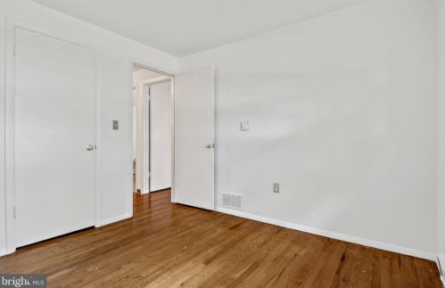 755 Longs Gap Rd, Carlisle PA 17013-8506 exterior