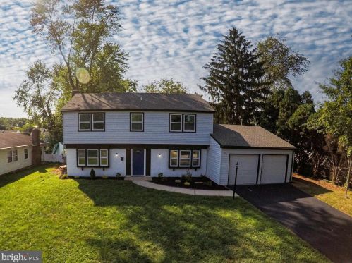 42 Temple Ln, Willingboro, NJ 08046-3706