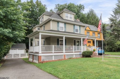38 Benson St, Bloomfield, NJ 07003-2722
