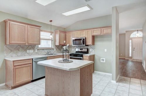 14313 Ballycastle Trl, Austin TX  78717-4447 exterior