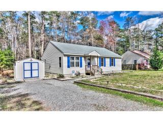 109 Greenway Dr, Hartfield, VA 23071-2004