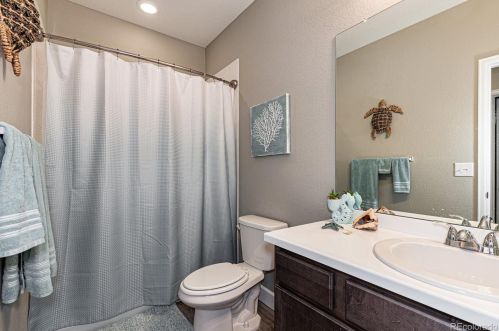 6571 Addison Way, Aurora CO 80016-4162 exterior