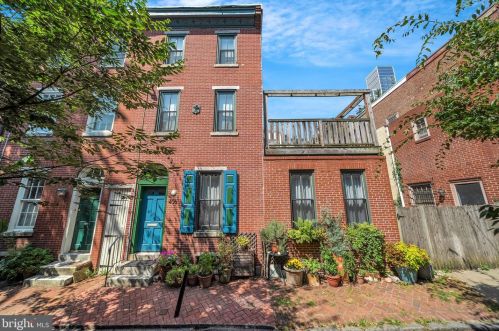 404 Iseminger St, Philadelphia PA  19147-1114 exterior