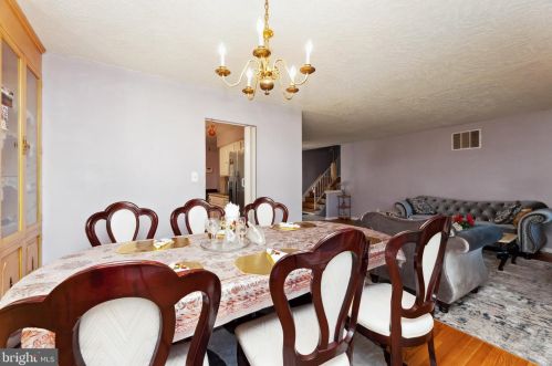 9504 Lawnsberry Ter, Silver Spring MD 20901-4714 exterior