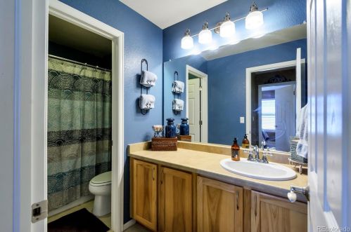 7195 Robertsdale Way, Denver CO 80016-7505 exterior