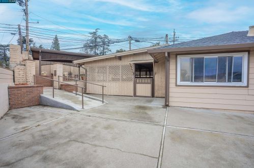 2805 Grant St, Concord CA  94520-4653 exterior