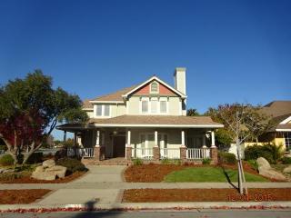 1634 Devonshire Way, Salinas, CA 93906-7200