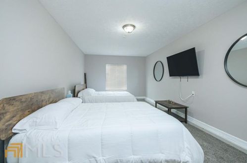 5217 Kirk Dr, Atlanta GA  30349-5882 exterior
