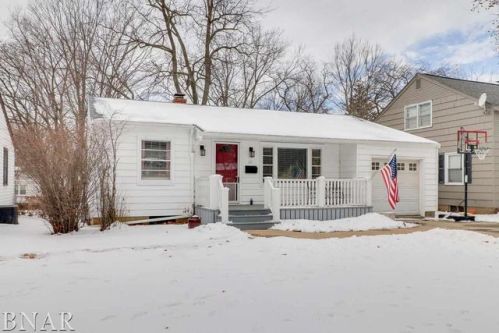 28 Briarwood Ave, Normal, IL 61761-3908