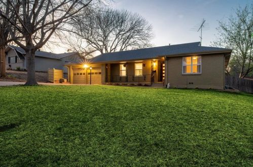 6928 Bal Lake Dr, Fort Worth, TX 76116-8018