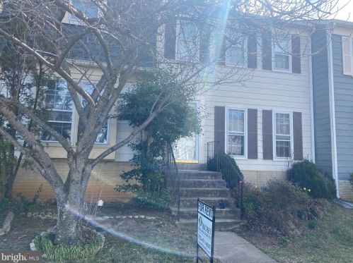 8013 Dayspring Ct, Springfield VA  22153-2941 exterior
