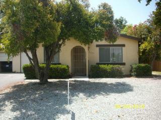 2123 Oakland Ave, Hemet, CA 92544-3265