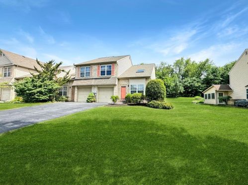 523 Wild Mint Ln, Allentown PA  18104-8408 exterior