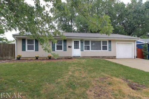 22 Delaine Dr, Normal IL  61761-2931 exterior