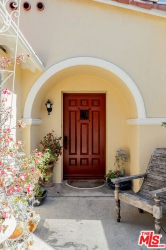 1437 Mountain St, Glendale CA  91207-1259 exterior