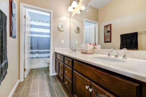 44260 Nighthawk Pass, Temecula CA  92592-1388 exterior