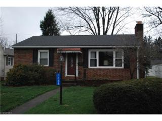 1235 Plymouth St, Massillon, OH 44646-2248