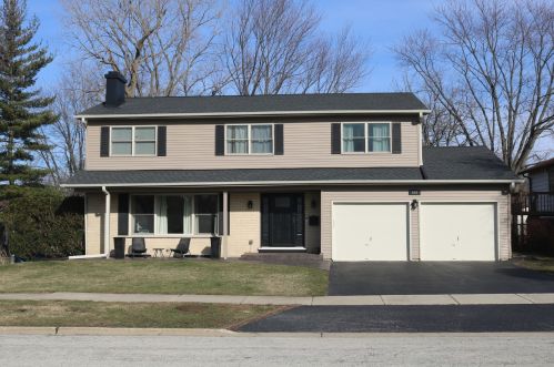 419 Burning Tree Ln, Arlington Hts, IL 60004-2031