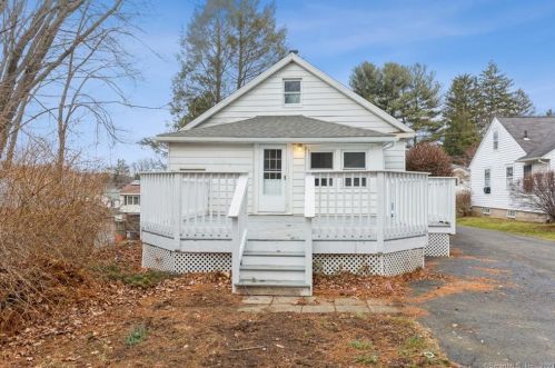 22 Bellewood Ave, Waterbury, CT 06705-2301