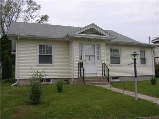 25 Courtland St, Pawcatuck, CT 06379-2124